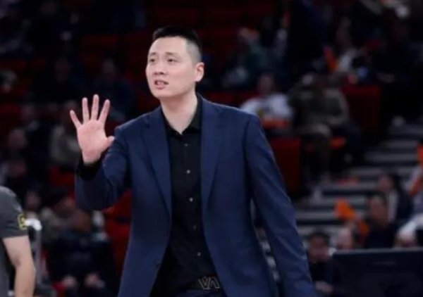 元配网 上海队续约内线老将，5000万报价广州队国手内线；曾凡日加盟深圳